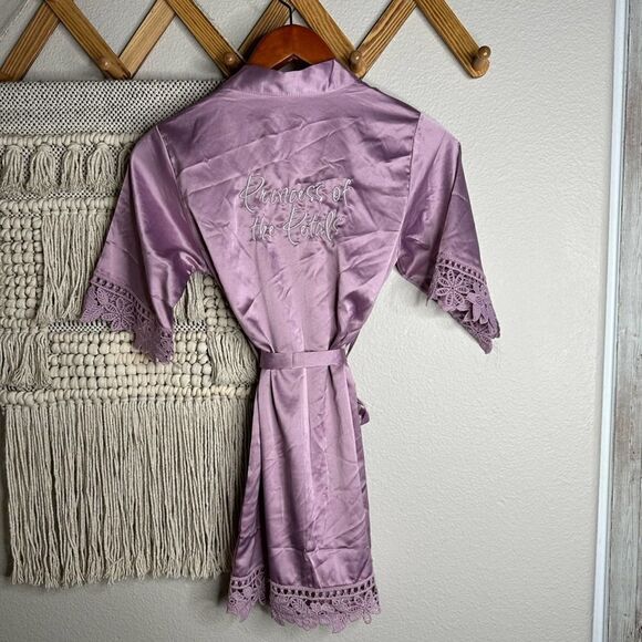 Light Purple Lavender Flower Girl Robe - Picture 4 of 7